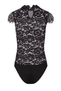 DAFNE Trachtenbluse Detailansicht – Hangowear Damen Blusen für Oktoberfest Outfit
