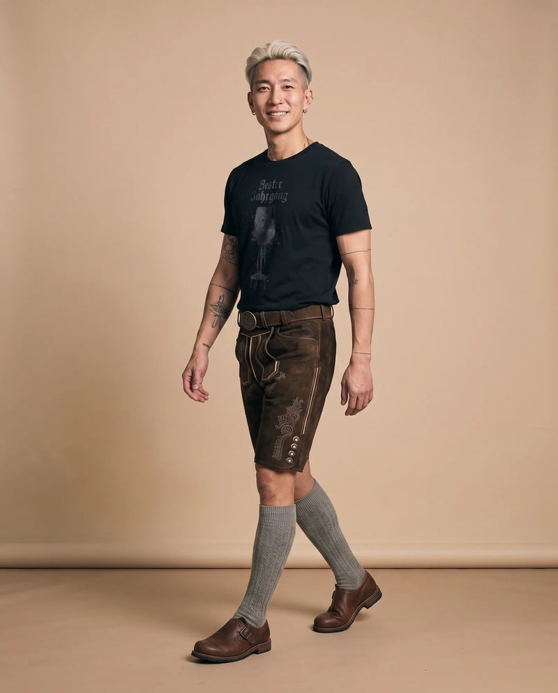 BESTER JAHRGANG Herren-Shirt Schwarz am Model in Bewegung – Hangowear