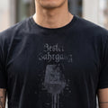 BESTER JAHRGANG Herren-Shirt Schwarz Druckdetail am Model – Hangowear