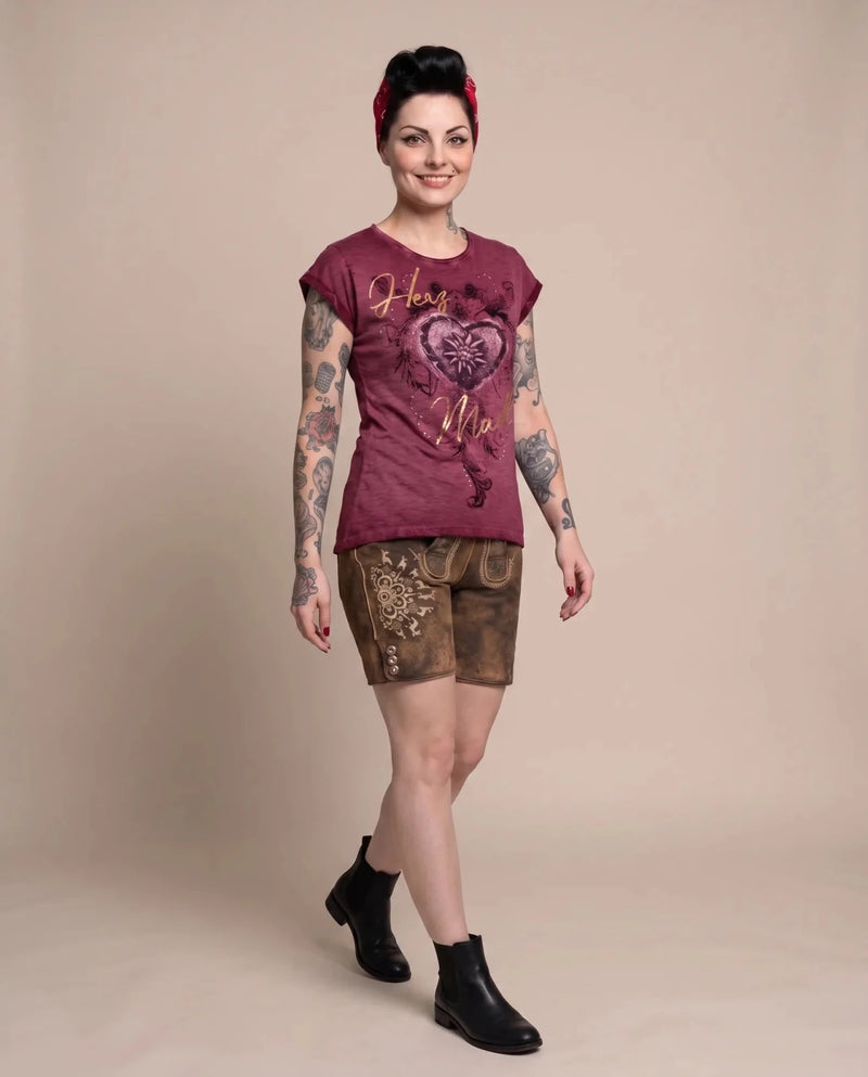 DILARA Damen-Shirt Weinrot am Model in Bewegung – Hangowear