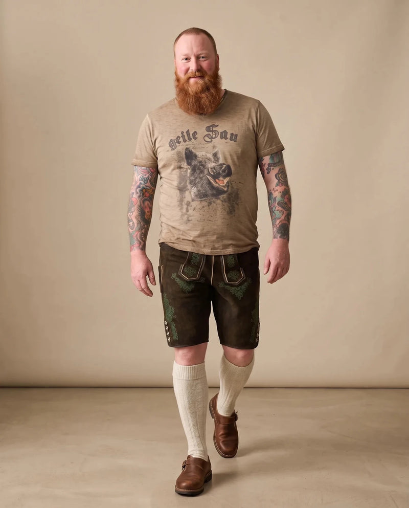 FEIKO Herren-Shirt Hellbraun am Model in Bewegung – Hangowear