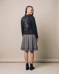 LARA Damen-Jacke Anthrazit am Model, Rückansicht – Hangowear
