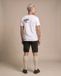 MERLIN Herren-Shirt Weiß am Model, Rückansicht – Hangowear