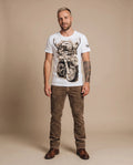 MORENO Herren-Shirt Weiß am Model, Vorderansicht – Hangowear