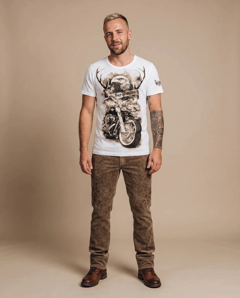 MORENO Herren-Shirt Weiß am Model, Vorderansicht – Hangowear