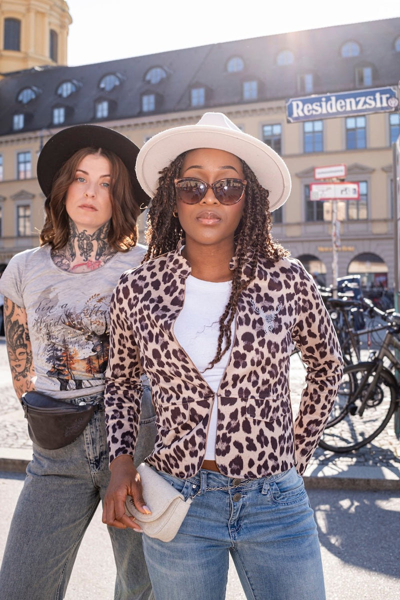FIRENZE LEO Lifestyle – Hangowear Damen Trachtenjacke Leo für Volksfest