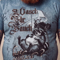 BODO Herren-Shirt Blau Druckdetail am Model – Hangowear