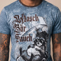 BODO Herren-Shirt Blau Druckdetail am Model – Hangowear