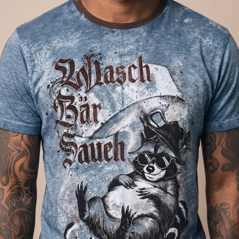 BODO Herren-Shirt Blau Druckdetail am Model – Hangowear