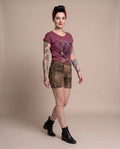 BRONJA Damen-Shirt Weinrot am Model in Bewegung – Hangowear