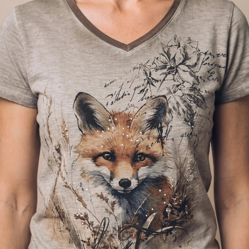 DICKY Damen-Shirt Greige Druckdetail am Model – Hangowear