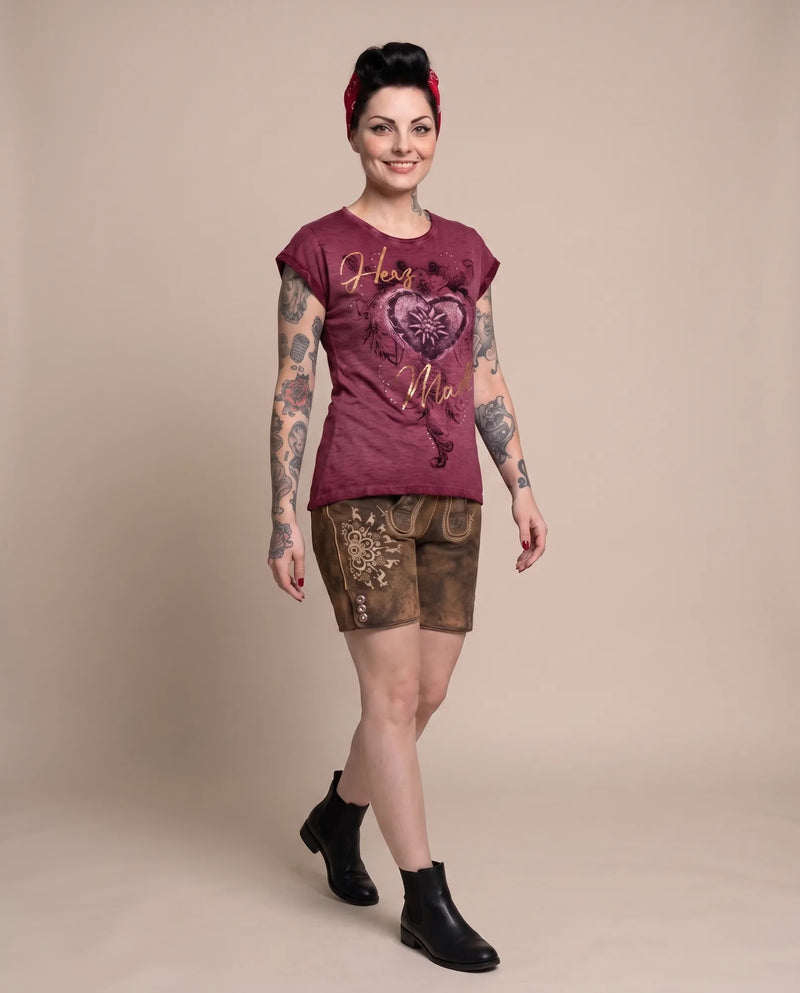 DILARA Damen-Shirt Weinrot am Model in Bewegung – Hangowear