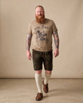 FEIKO Herren-Shirt Hellbraun am Model in Bewegung – Hangowear