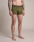KIRK Herren-Wäsche Oliv am Model in Bewegung – Hangowear