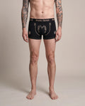KIRK Herren-Wäsche Schwarz am Model, Vorderansicht – Hangowear