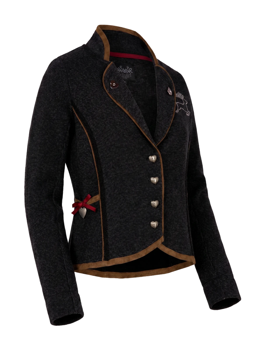 MODELL: QADIRA