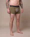 ZAPFHAHN Herren-Wäsche Oliv am Model in Bewegung – Hangowear