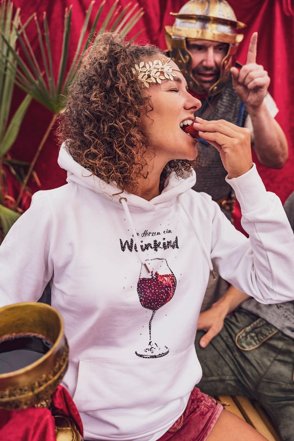 MODELL: WEINKIND HOODIE - Trachtenflirt